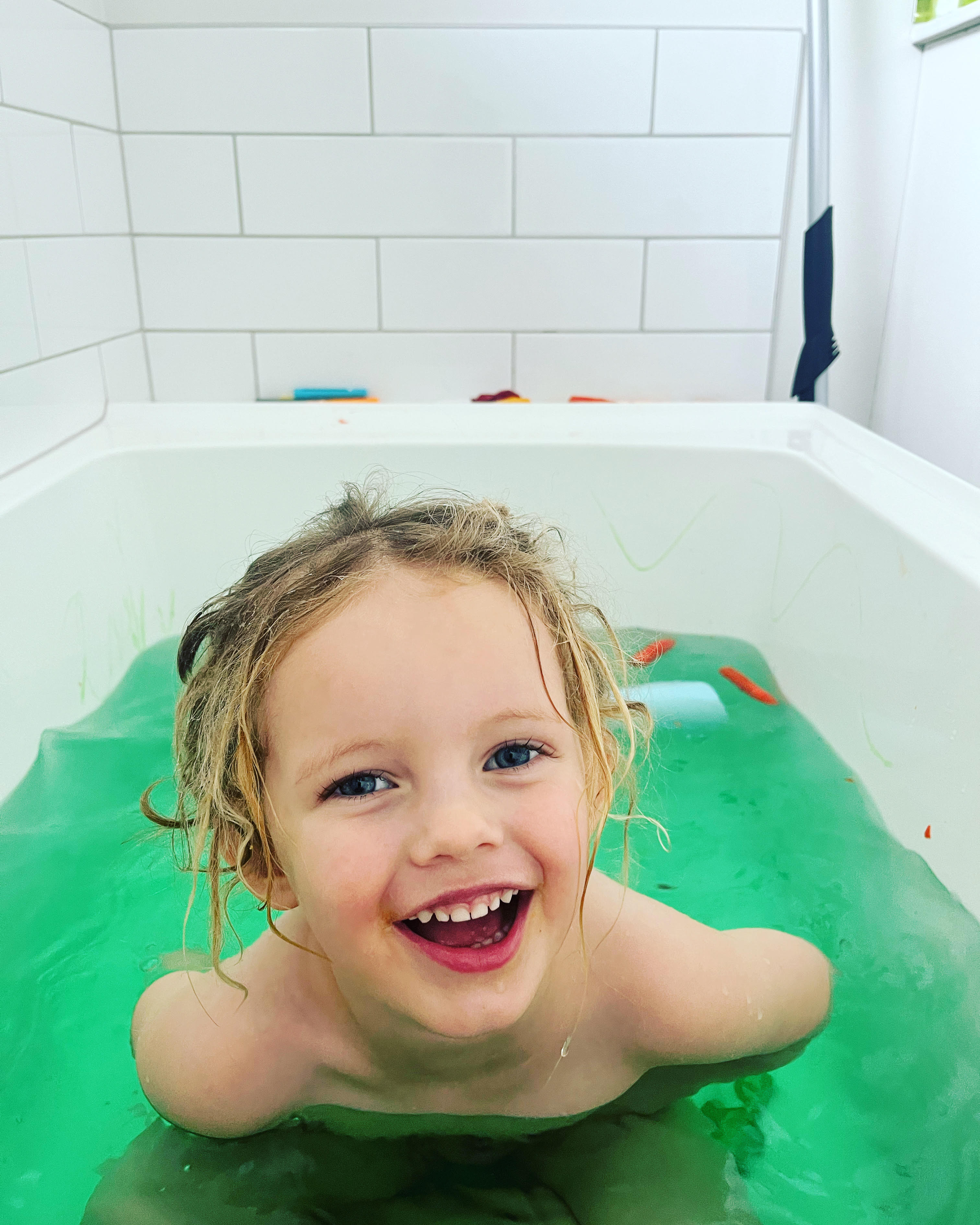 Bath Crayons Australia Mess Free Fun For Kids In The Tub Nourish bath-crayons-australia-mess-free-fun-for-kids-in-the-tub-nourish